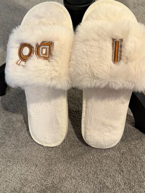 I Do —— Cozy Cream Faux-Fur Slide Slippers - Women's